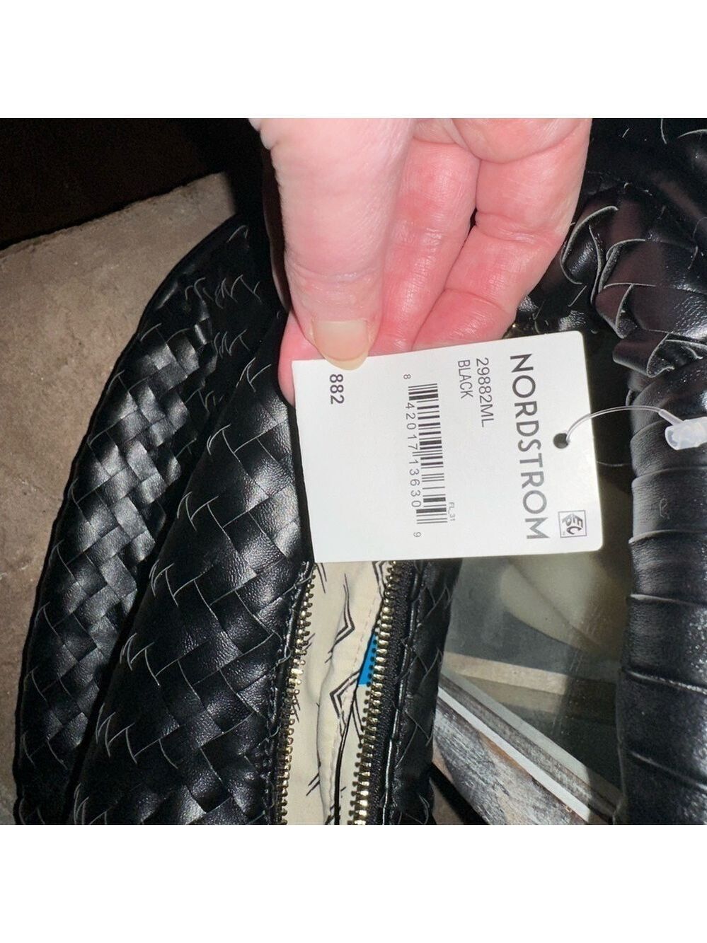 MODA LUXE-Woven Circle Shoulder bag-Black-NWT-Retail $100 - Picture 11 of 11